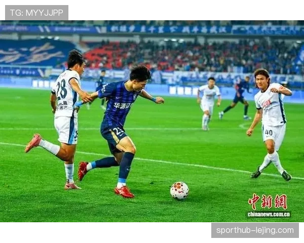 武汉三镇卡迪斯九次争顶成功六次，身体对抗优势明显站稳锋线